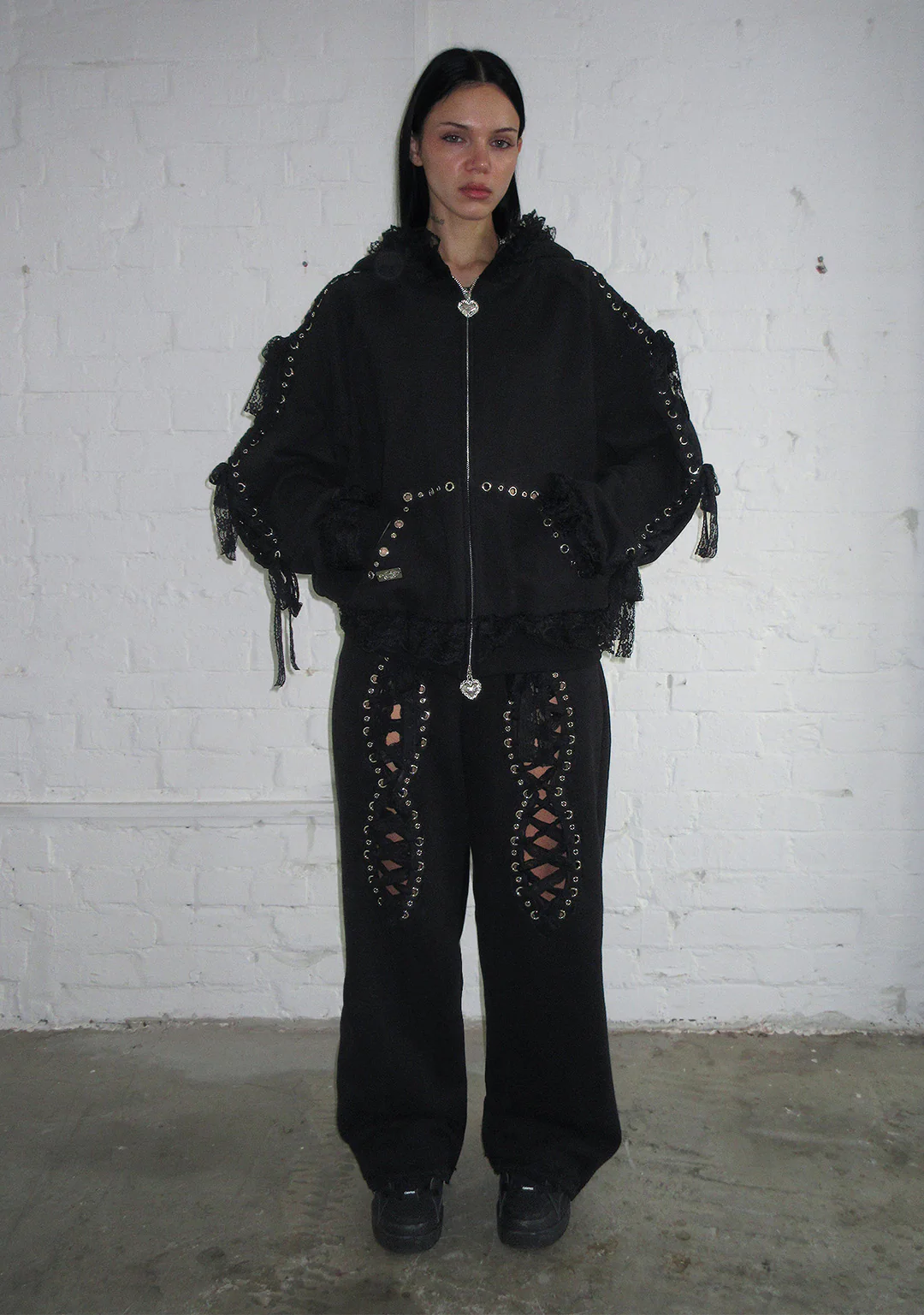 BAD ROMANCE LACE RIBBON ZIP HOODIE BLACK - Image 2