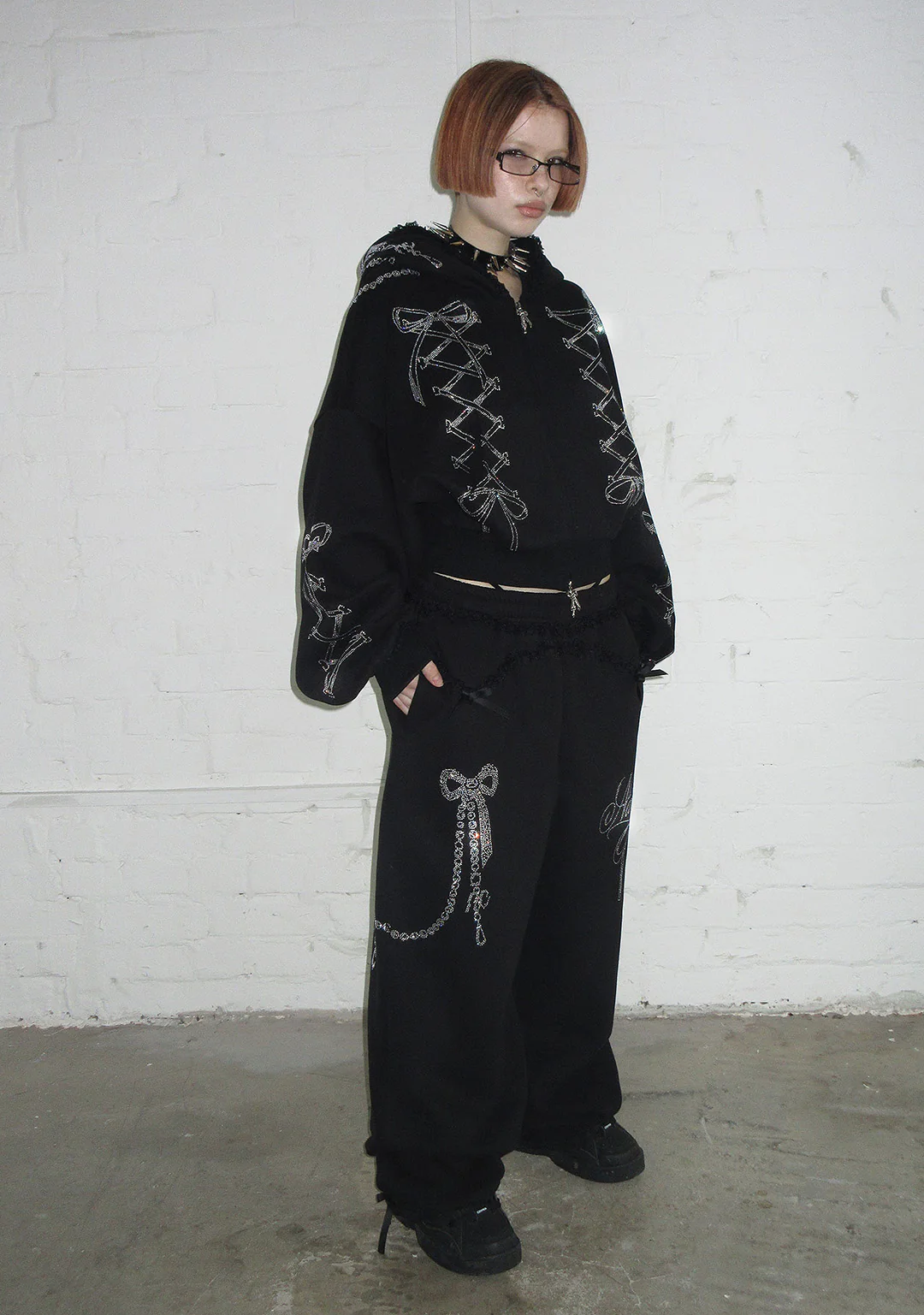 CONFESSIONS RHINESTONE OVERSIZED SWEATPANTS BLACK - Image 6