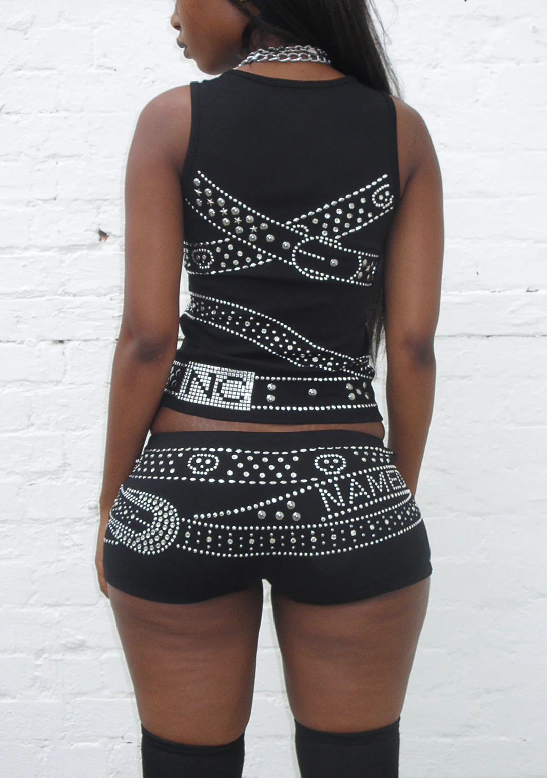 CRUSH STUDDED BELT TANK TOP BLACK - Image 4