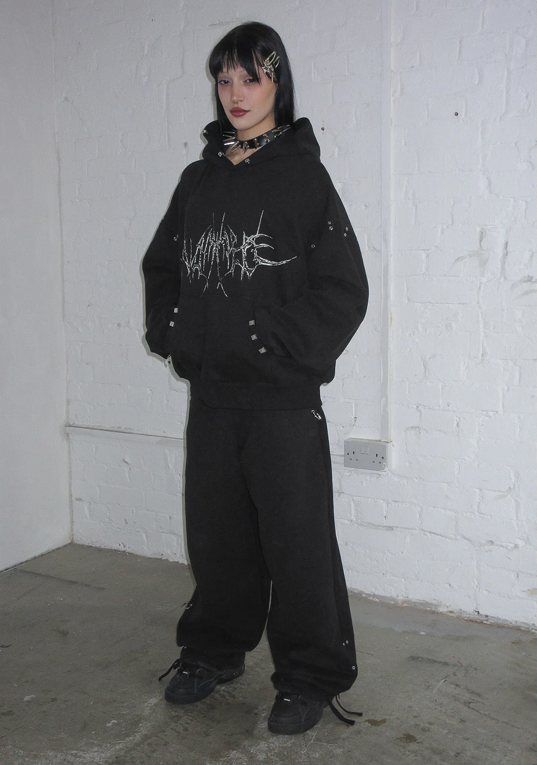 DESTROY CHROME PIERCED HOODIE BLACK - Image 2