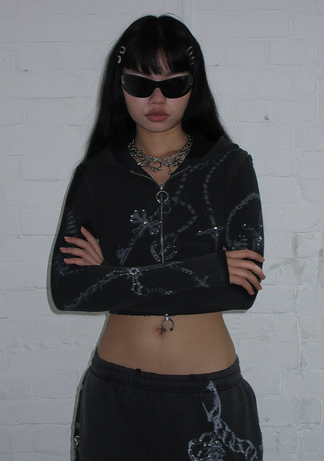 DESTROY SUPER CROP FITTED RIB ZIP HOODIE BLACK VINTAGE WASH - Image 4