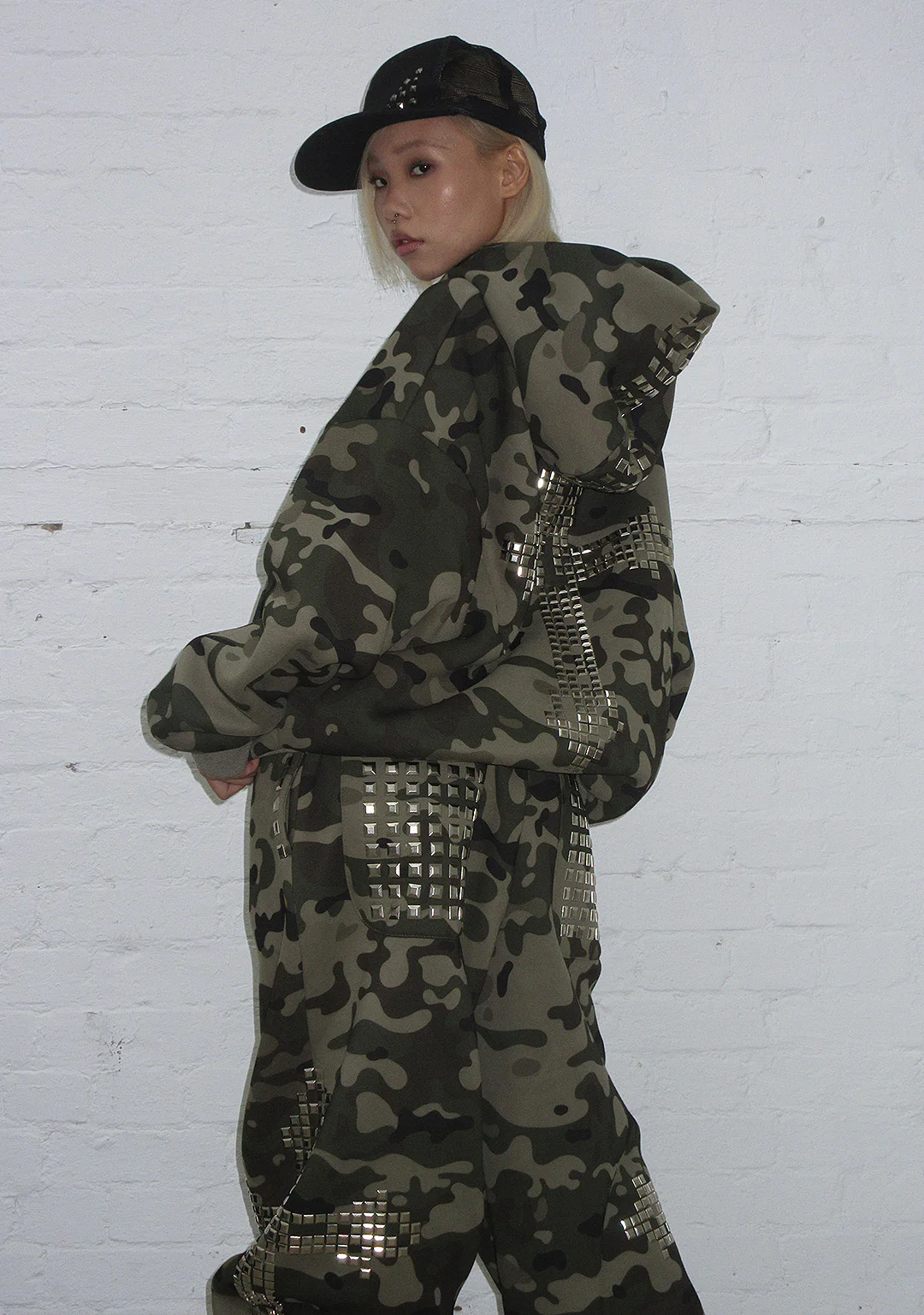 FAITHFUL STUDDED OVERSIZED SWEATPANTS CAMO - Image 4