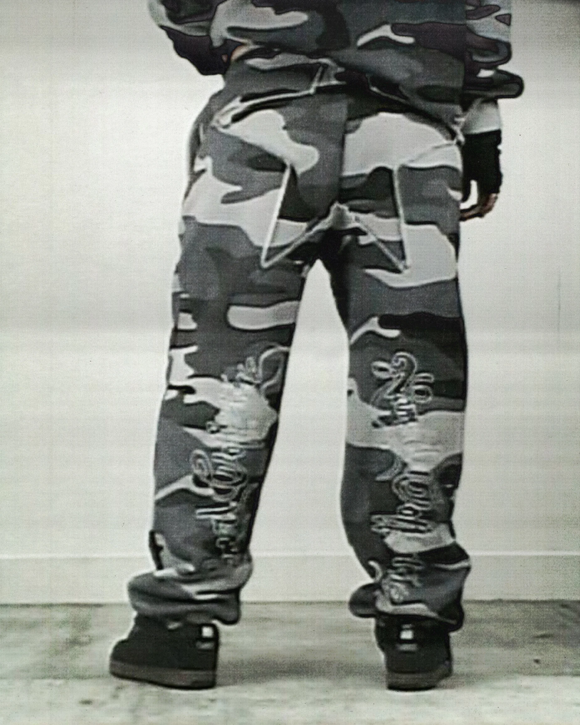 TERRITORY SWEATPANTS NIGHT CAMO - Image 3