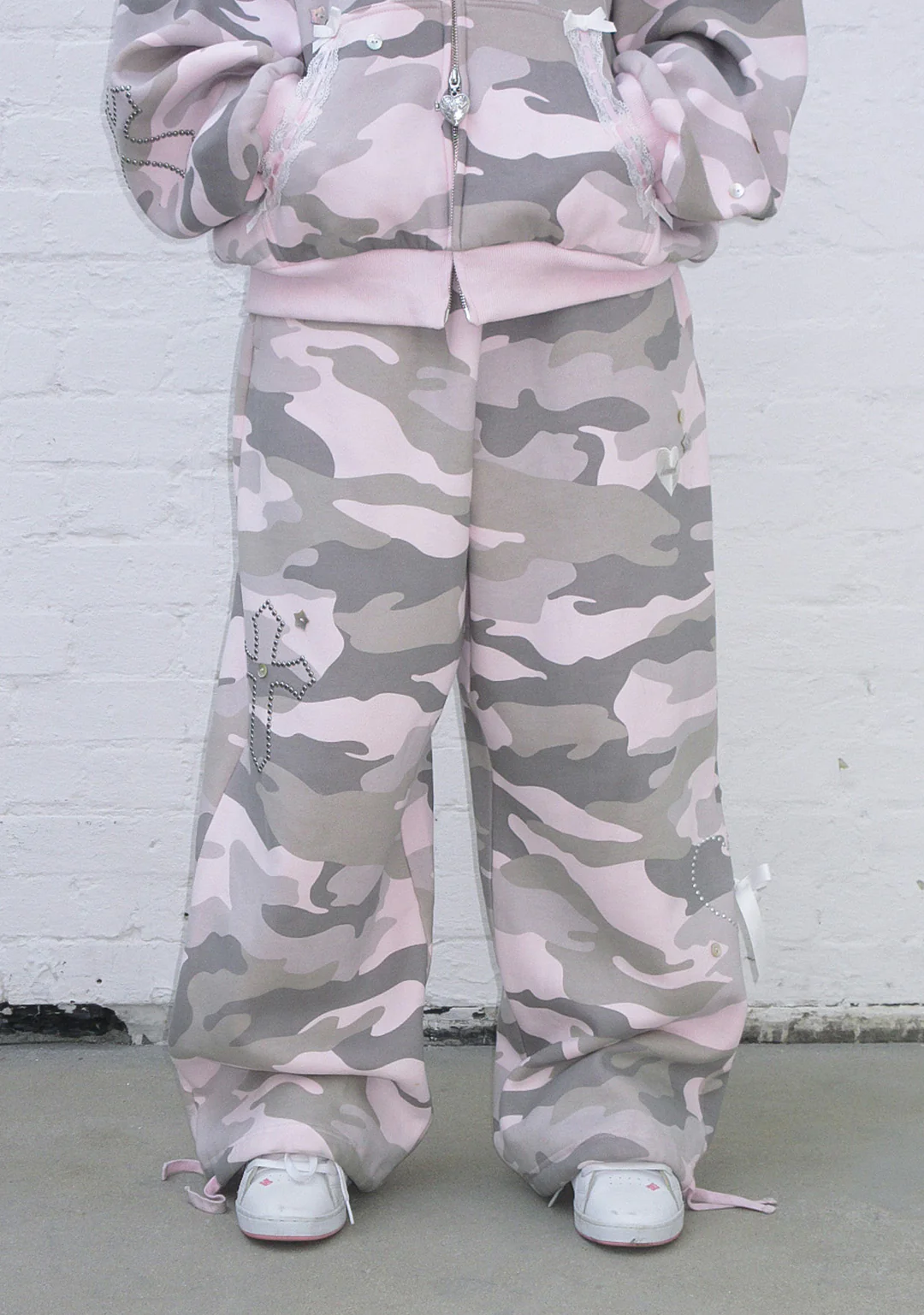 WHISPER OVERSIZED SWEATPANTS PASTEL CAMO - Image 4
